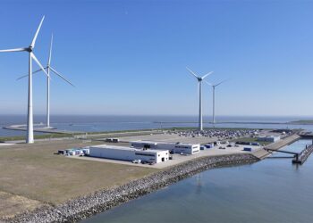 Het terrein van EMO in de Eemshaven waar het bedrijfsgebouw voor Vattenfall zal verrijzen. Foto: Sander Bel/Vattenfall