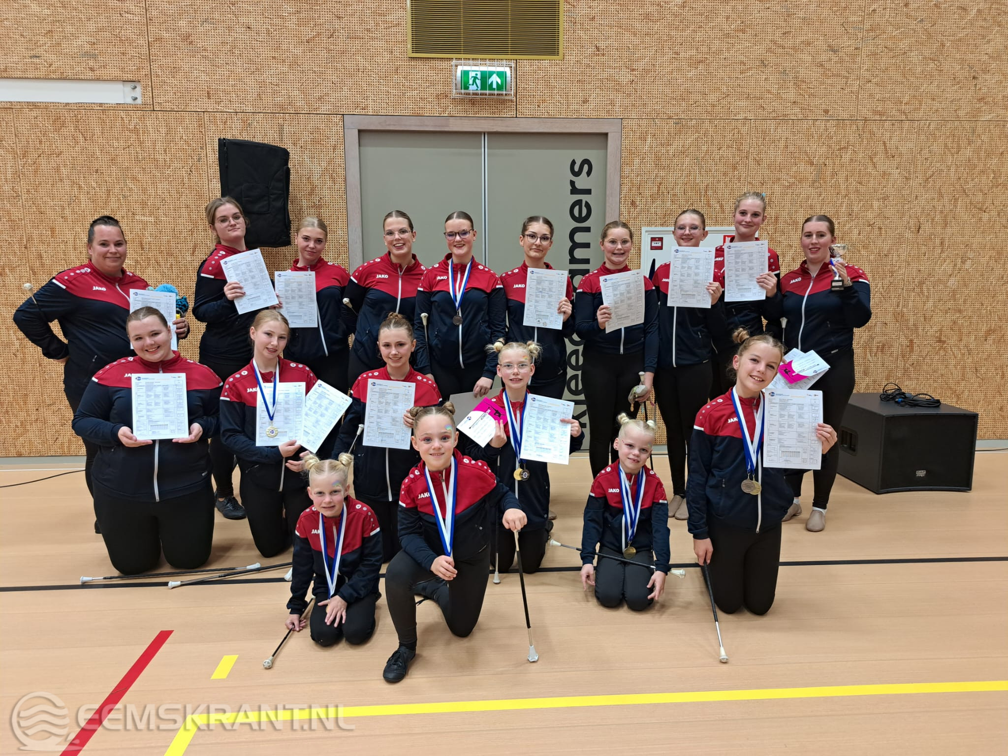 Opnieuw promotie voor leden Showteam Revolution Delfzijl