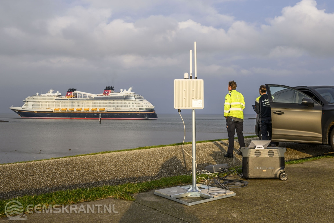 ILT controleert dronevliegers tijdens vertrek Disney Destiny uit de Eemshaven