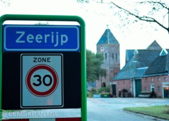 Mass Image Compressor Compressed this image. https://sourceforge.net/projects/icompress/ with Quality:71