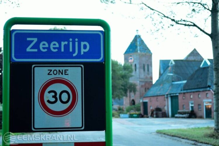 Mass Image Compressor Compressed this image. https://sourceforge.net/projects/icompress/ with Quality:71