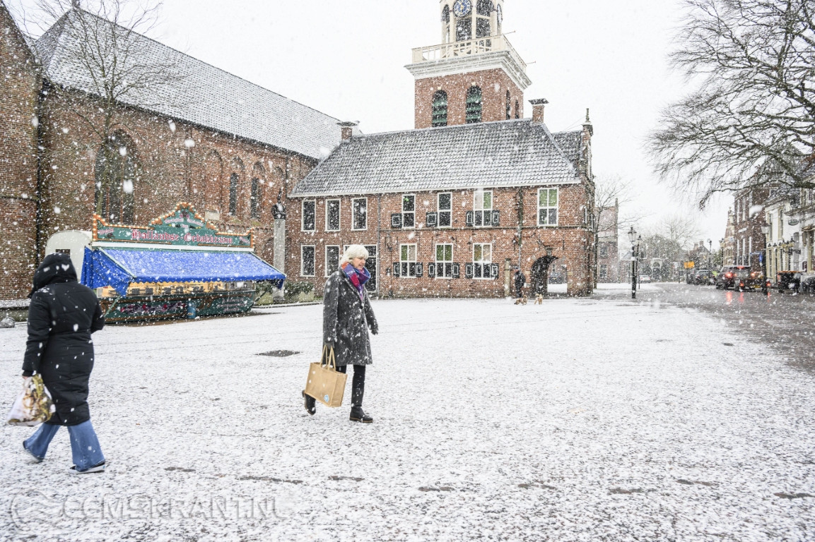 Appingedam kleurt mooi wit door eerste sneeuwval