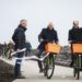 Wethouder Philip Broeksma en gedeputeerde Erik Jan Bennema openen de Doorfietsroute Ten Boer-Groningen (foto: Andrea Hooymans)