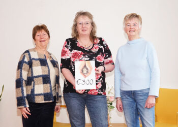 Greet Doornbos, Geja Huizing (van De Schutse) Annie WiltjerFoto: John Doornbos