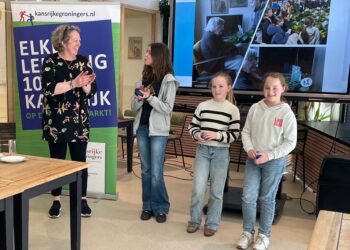 SG Loes Mulder bedankt de leerlingen voor hun inzet