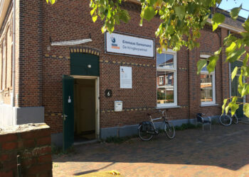 Bevrijdingsdagmarkt bij Kringloopwinkel Emmaus Eemsmond
