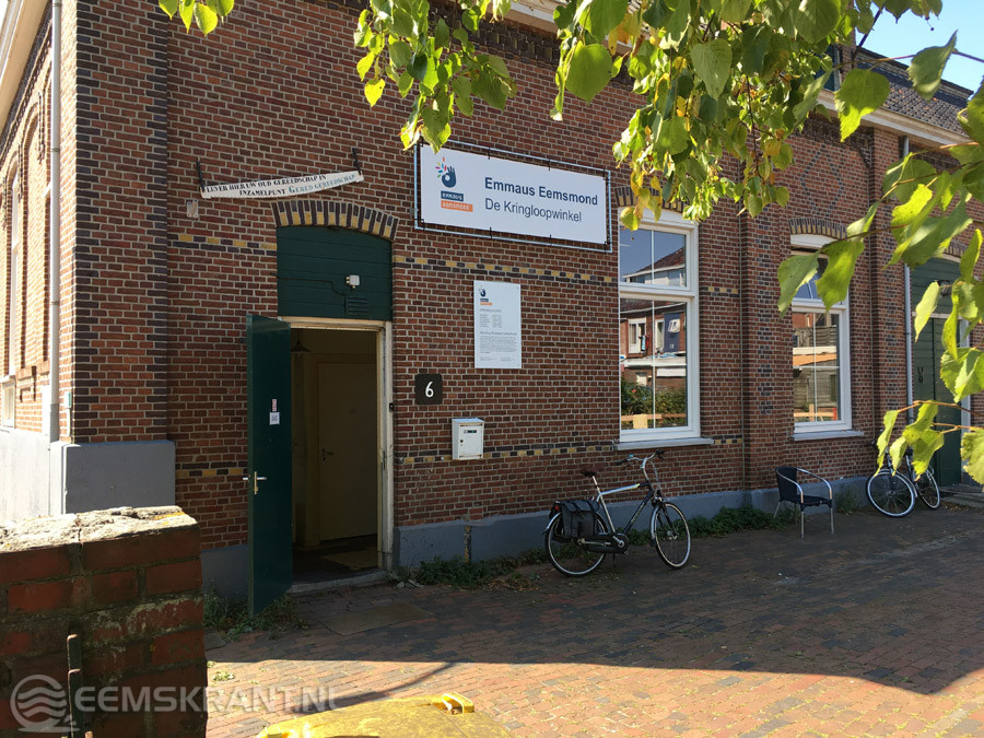 Bevrijdingsdagmarkt bij Kringloopwinkel Emmaus Eemsmond